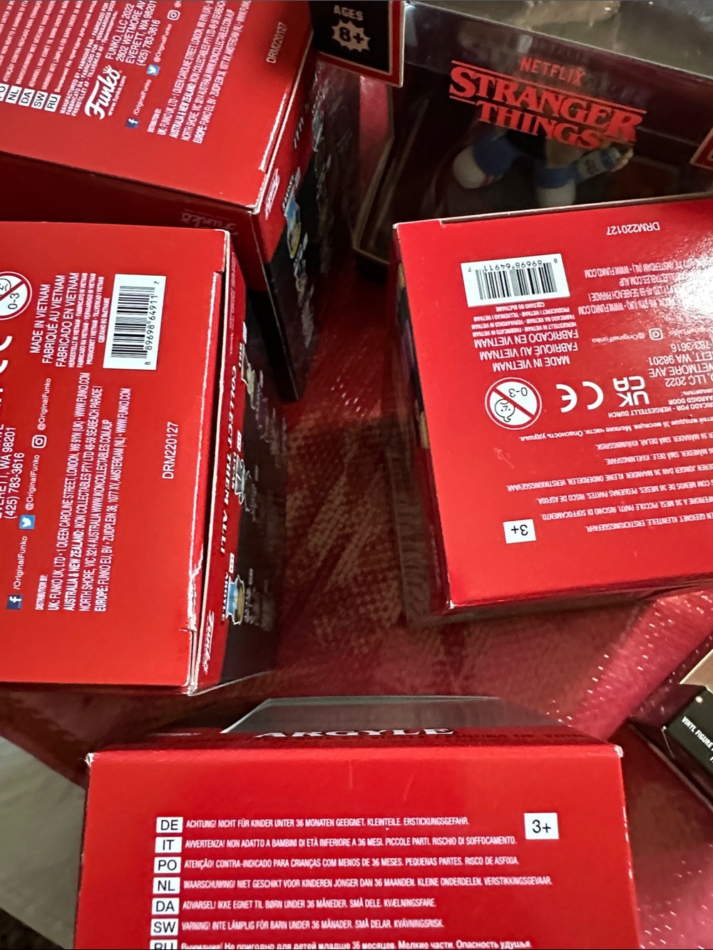 Stranger Things - bundle - Picture 12 of 16